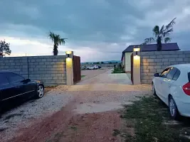 Семейные апартаменты с красивым видом из окна, Отель Sun Village ( Сан Вилладж), Гудаута