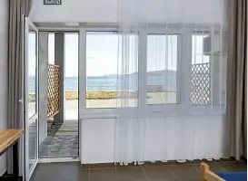 Номер Standard с 2 комнатами с видом на море, Отель УютОтель, Фокино