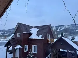 Коттедж с балконом и с видом на горы, Мебелированные комнаты Дом 2, Озёрное