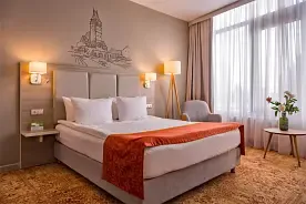 Стандартный номер с видом на город и 1 большой кроватью, Гостиница Holiday Inn, Калининград
