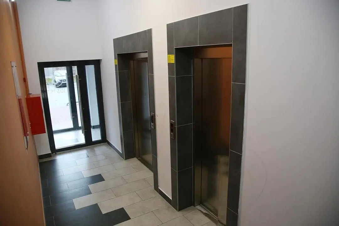 Лифт — Апартаменты «Моне», Калининград
