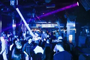 Ночной клуб — Отель «AYS Club», Шерегеш