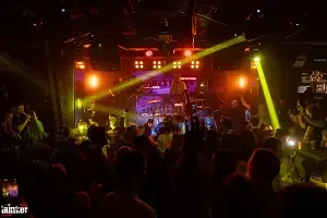 Ночной клуб — Отель «AYS Club», Шерегеш