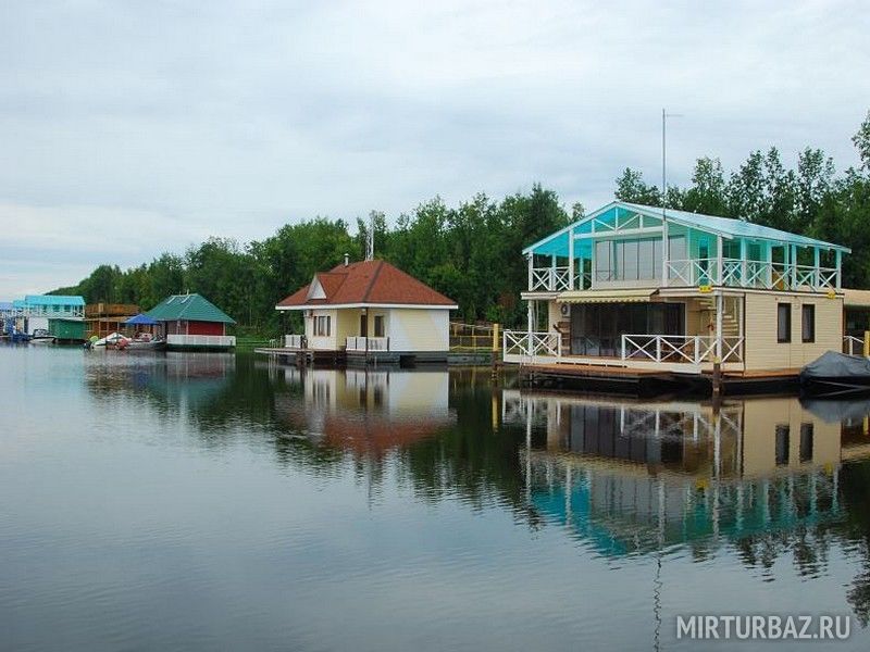 Домики на сваях для базы отдыха