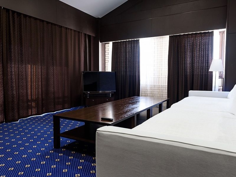 Апартаменты 2-местный 2-комнатный с видом на озеро (корпус Югославский)