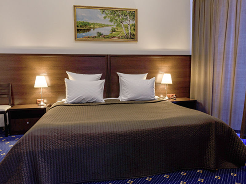 Люкс 2-местный 2-комнатный (корпус Югославский)