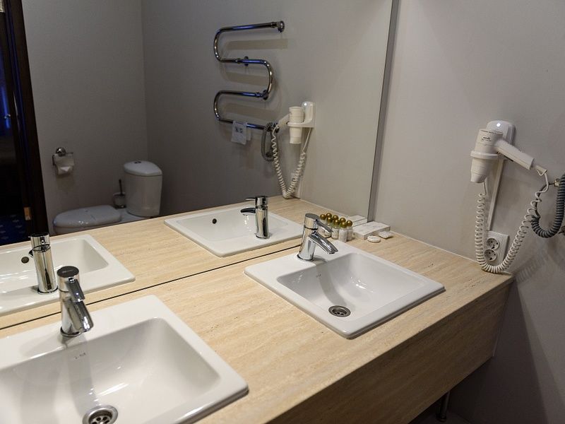 Люкс 2-местный 2-комнатный (корпус Югославский)