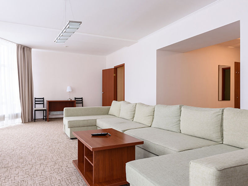 Люкс 2-местный 2 комнатный с видом на озеро (корпус Алира Пелас) (3)