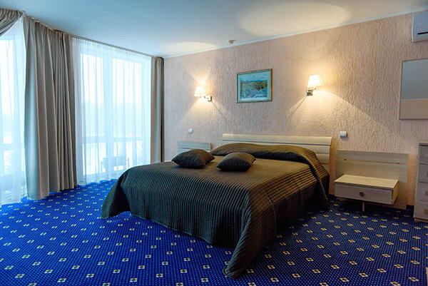 Люкс 2-местный 2-уровневый с видом на озеро (корпус Алира Пэлас)