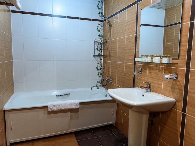 Люкс 2-местный 2-уровневый с видом на озеро (корпус Алира Пэлас)