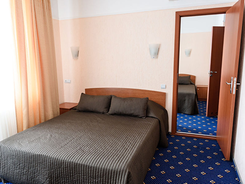 Стандарт 2-местный коннекшн (корпус Алира Пэлас) со смежной дверью