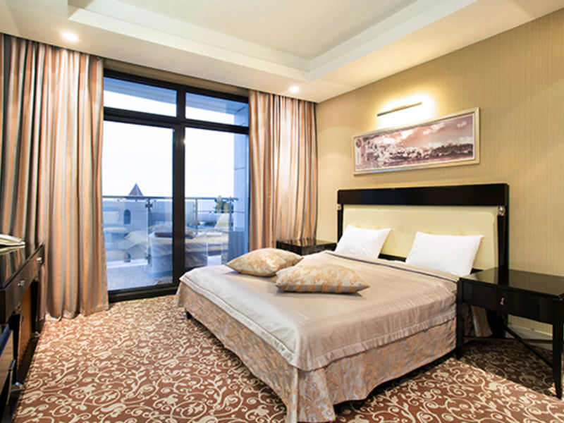 ОЛИМП Люкс двухкомнатный двухместный с балконом № 801, № 803_спальня ракурс 1