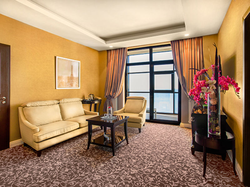 ОЛИМП Люкс трехкомнатный двухместный с балконом № 802 72 кв.м. Сюит_гостиная