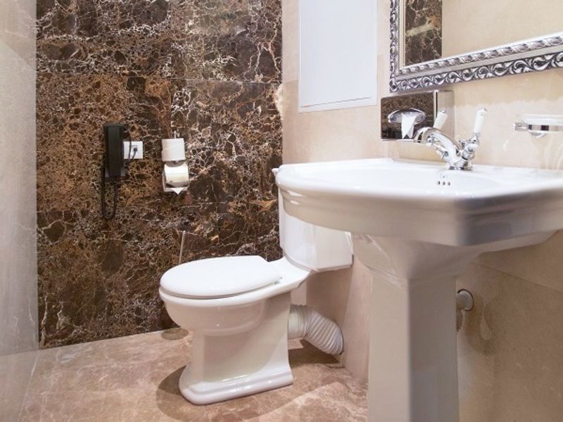 ОЛИМП Люкс трехкомнатный двухместный с балконом № 901, № 902 80 кв.м_санузел №2