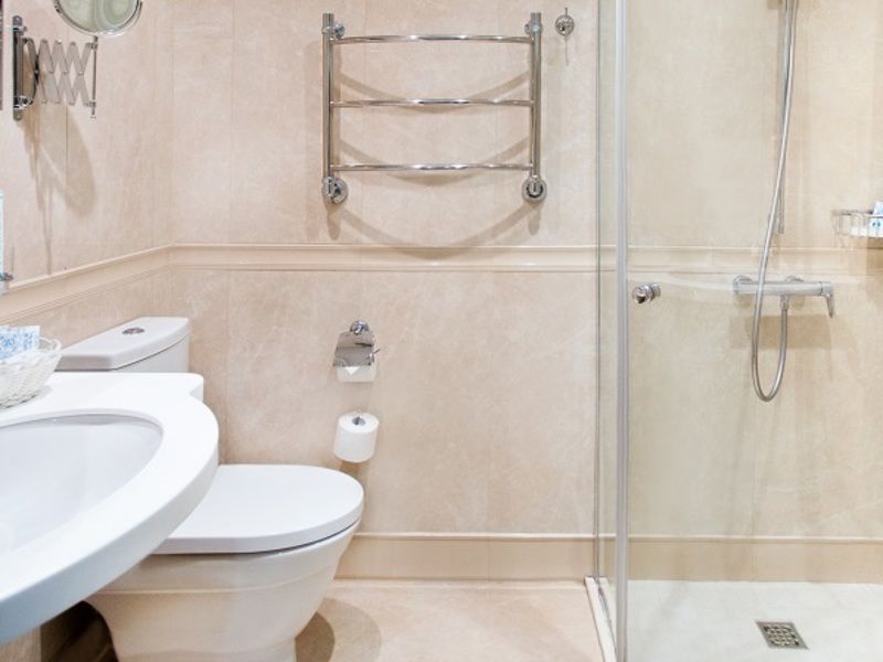 ОЛИМП Стандарт однокомнатный двухместный TWIN с балконом 1 категории_санузел