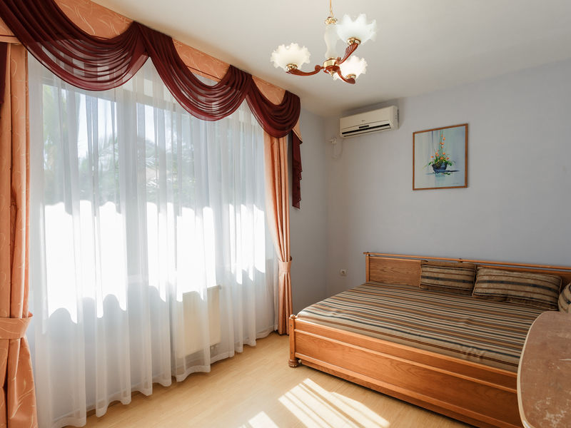 Люкс 4-местный 2-комнатный в коттедже 16