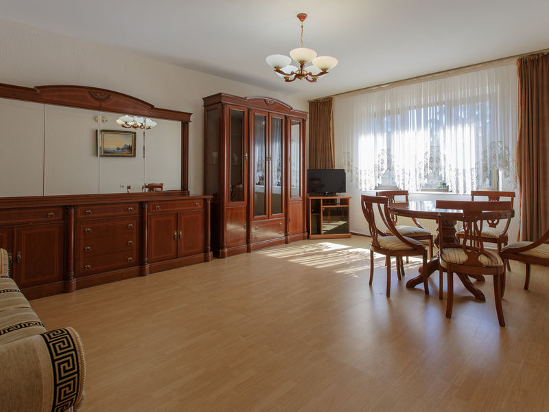 Люкс 4-местный 2-комнатный в коттедже 16