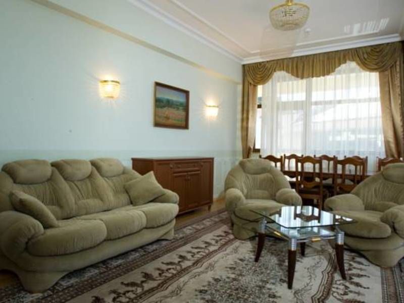 Люкс 4-местный 3-комнатный в корпусе