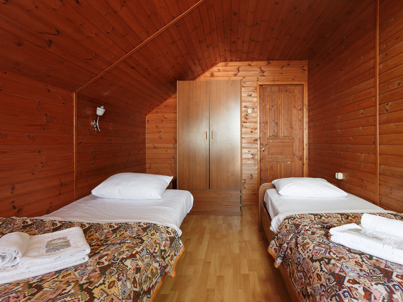 Мансардный Семейный 4-местный 2-комнатный в коттедже