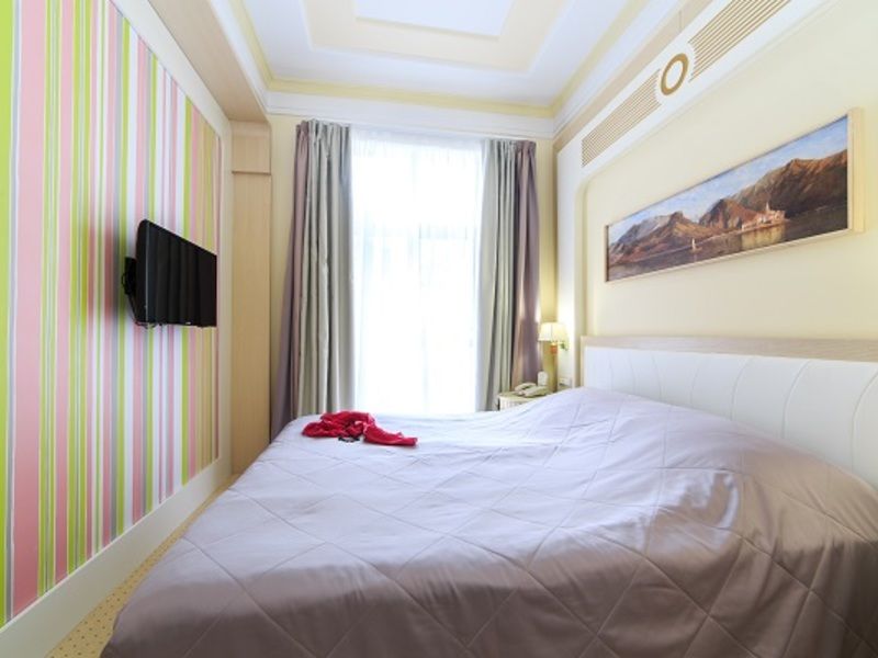 Семейный 2-местный 2-комнатный корп. Спальный