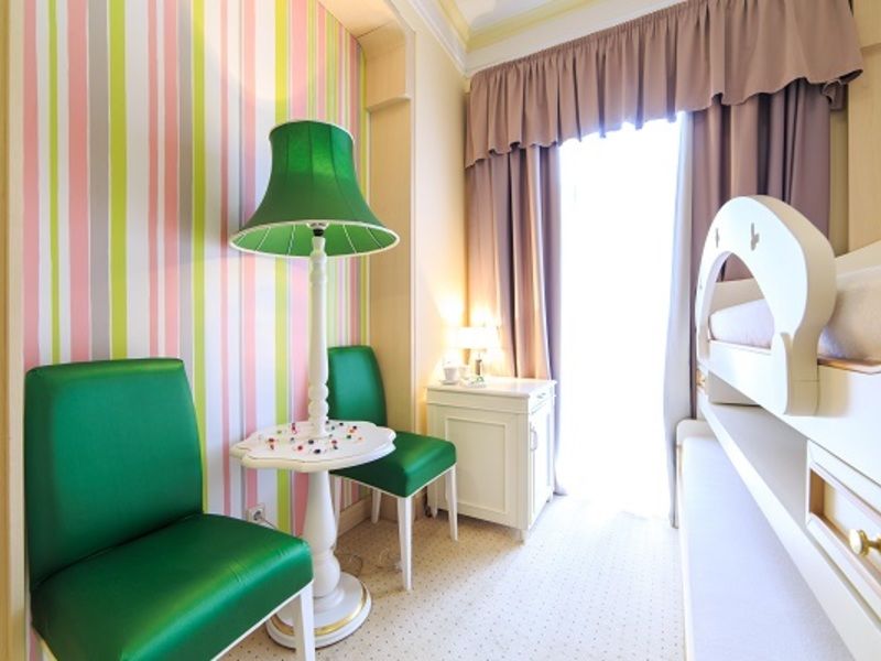 Семейный 2-местный 2-комнатный корп. Спальный