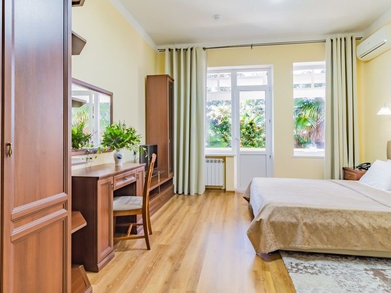 Стандарт 2-местный (1-этаж) TWIN/DOUBLE