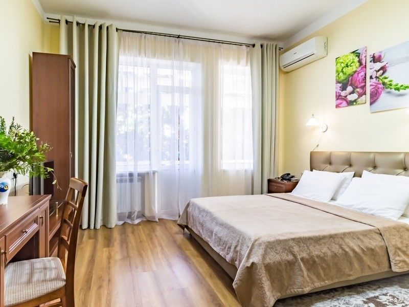 Стандарт 2-местный восточное крыло 2-4 этаж