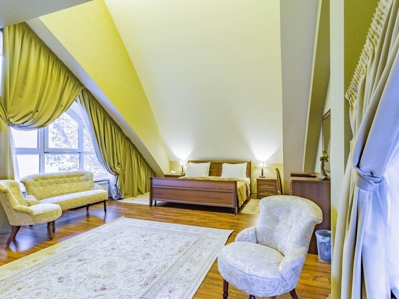 Сюит 2-местный 3-комнатный