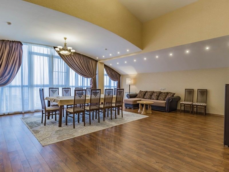 Сюит 2-местный 3-комнатный