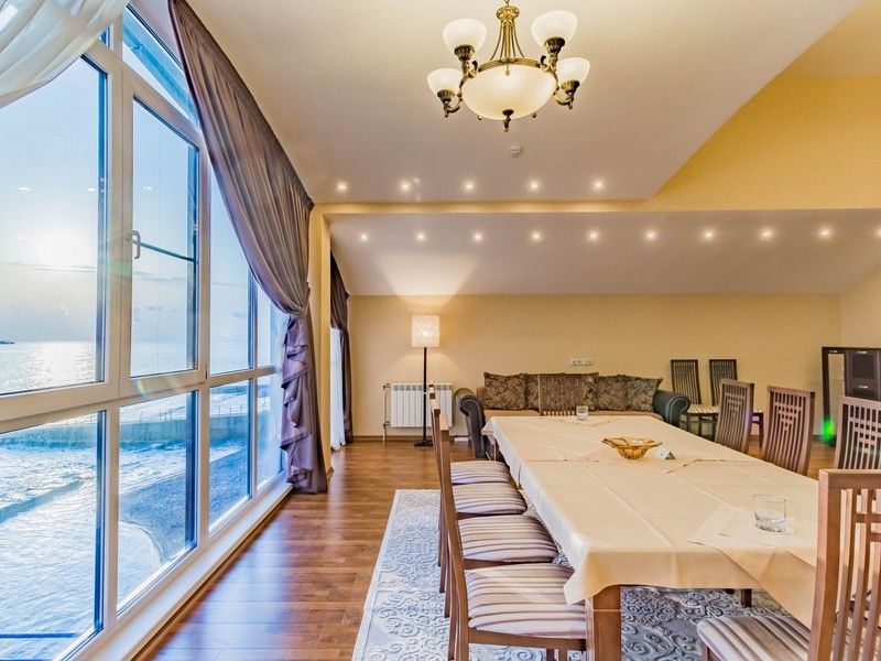 Сюит 2-местный 3-комнатный