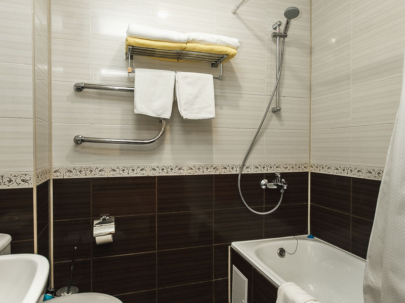 Стандарт 2-местный 1-комнатный с балконом с видом на море (корпус А)