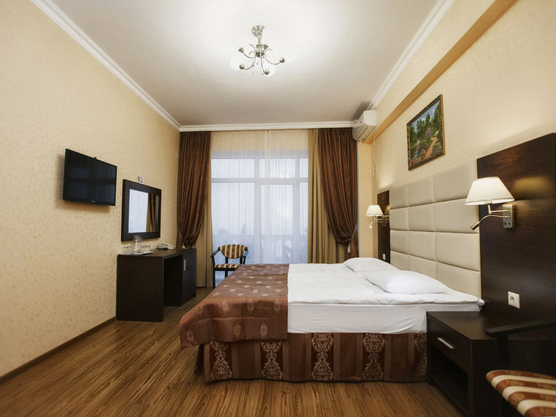 Стандарт 2-местный 1-комнатный с балконом, вид горы (корпус Атола)