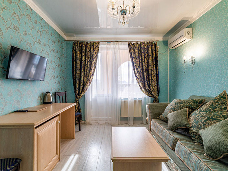 Люкс 2-местный 2-комнатный (с балконом)