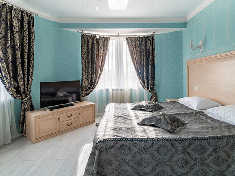 Люкс 2-местный 2-комнатный (с балконом)