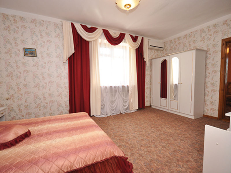 Люкс 2-местный 2-комнатный коттедж №9