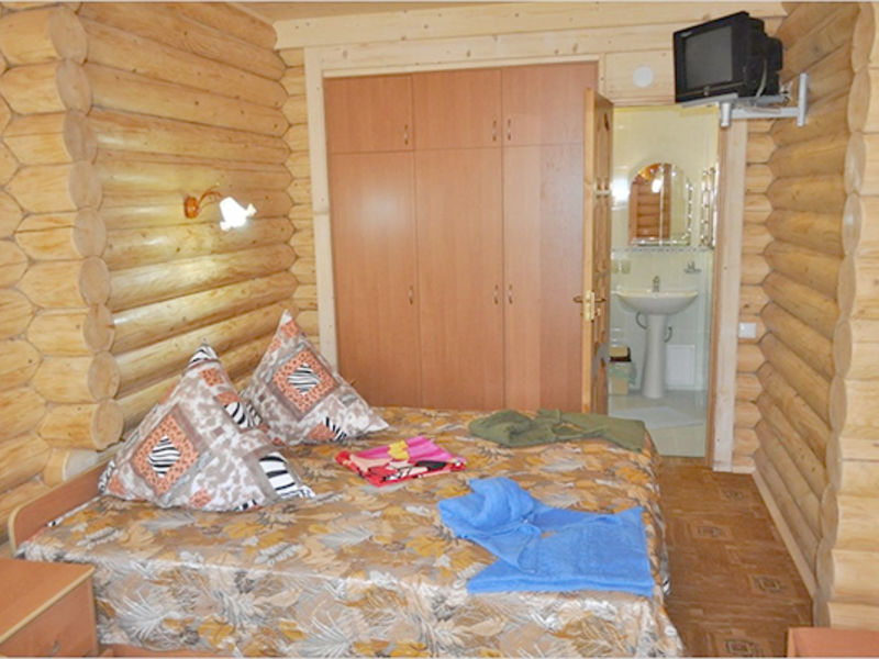 Улучшенный 2-местный (деревянный коттедж)