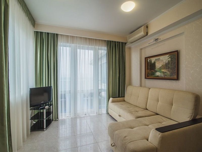 Люкс 2-местный (вид на море)