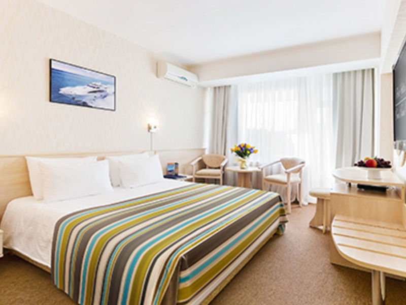 Стандартный 2-местный с одной двуспальной кроватью