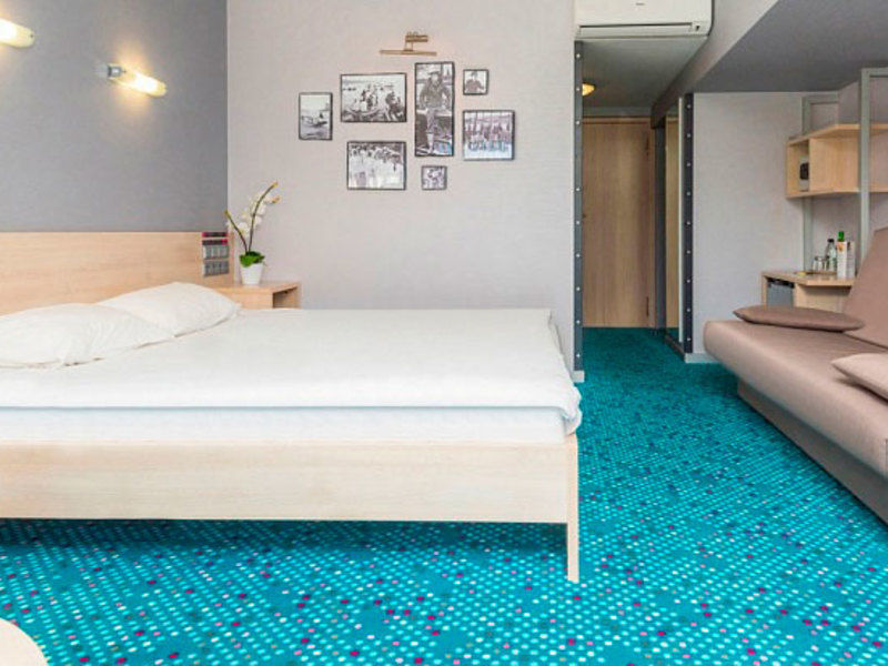 Стандартный Улучшенный 2-3-местный с двуспальной кроватью и диваном