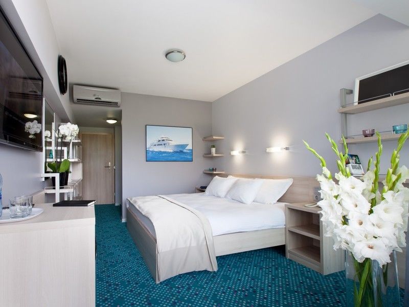 Стандартный Улучшенный 2-местный с одной двуспальной кроватью