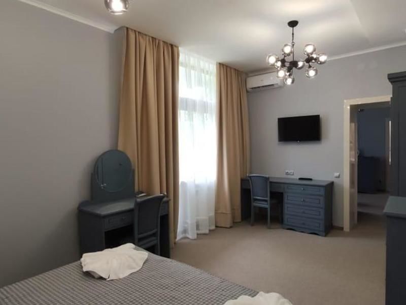 Люкс 2-местный (вид на парк корпус 4)