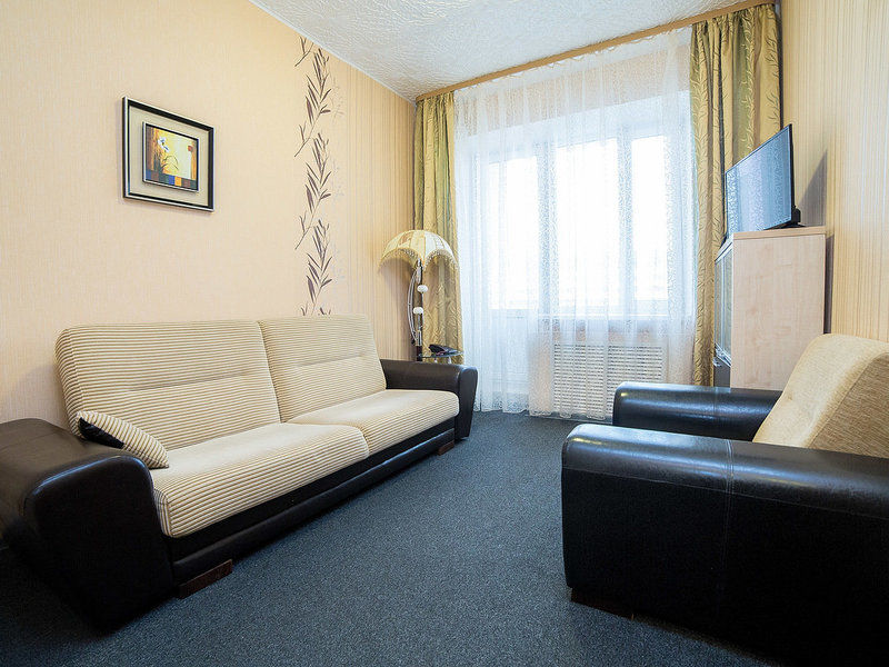 Люкс 2-местный 2-комнатный ( с балконом)