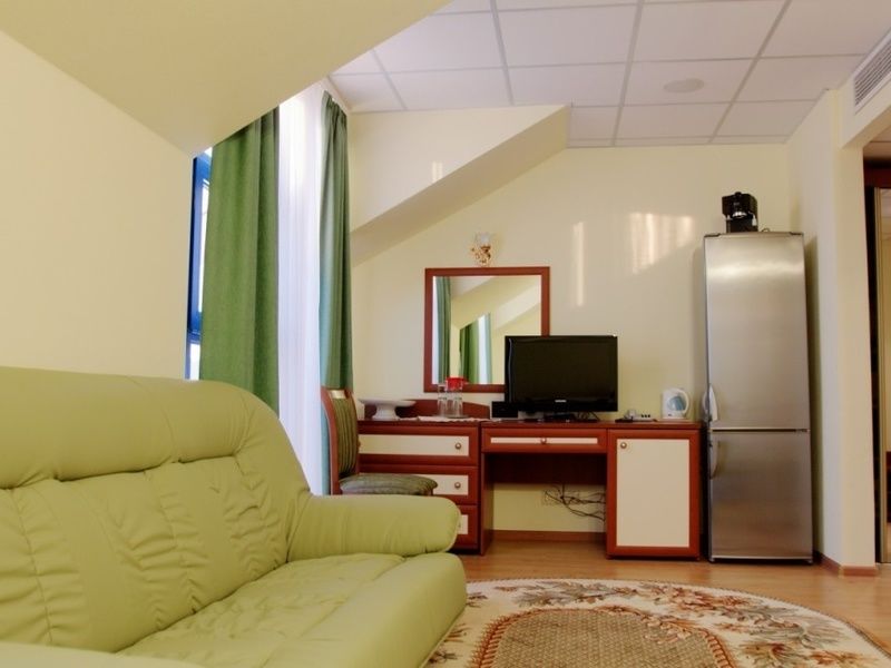 Люкс 1-местный 2-комнатный (корпус 1)