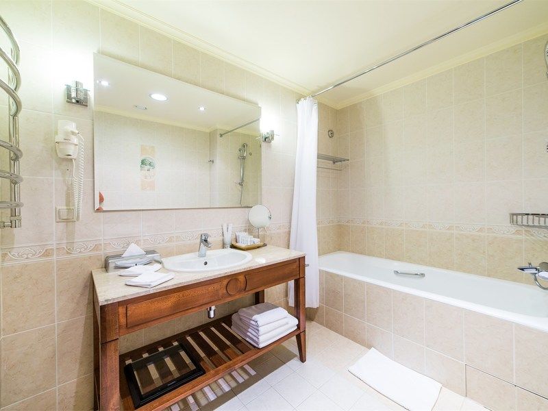 Супериор 2-местный (с видом на озеро)