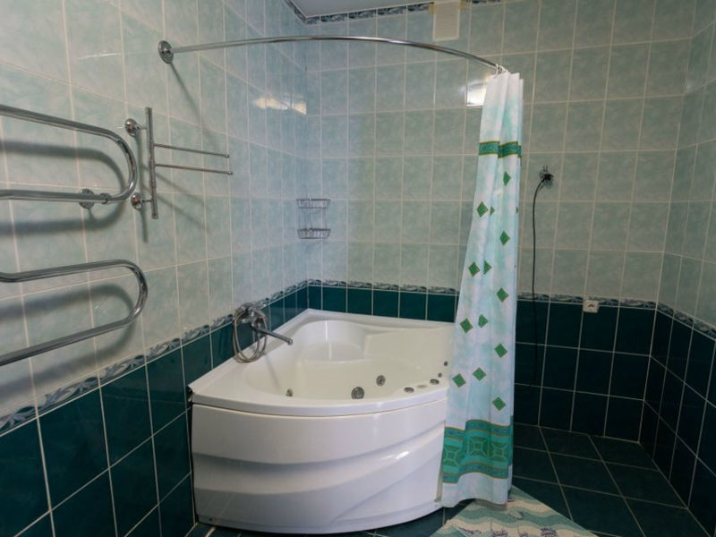 Люкс 2-местный 2-комнатный "Замок" №204,203,304,303 с сауной