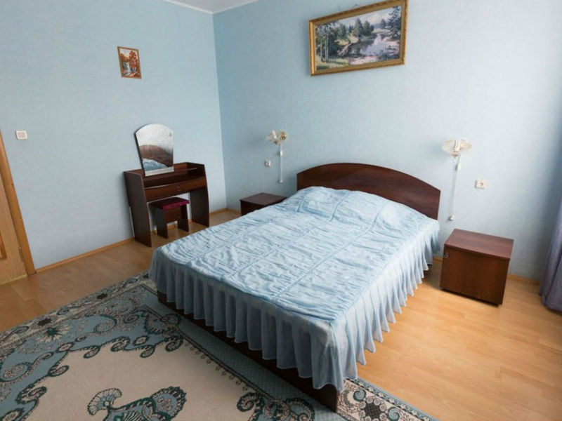 Люкс 2-местный 2-комнатный "Замок" №204,203,304,303 без сауны