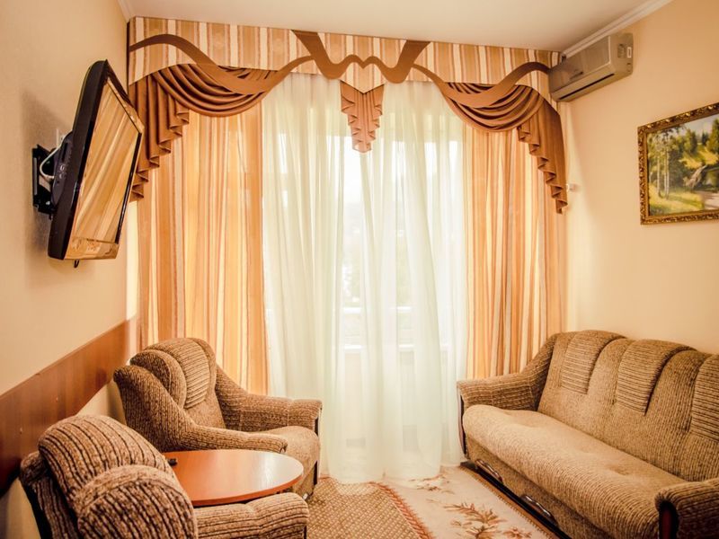 Люкс 3-комнатный 2-местный