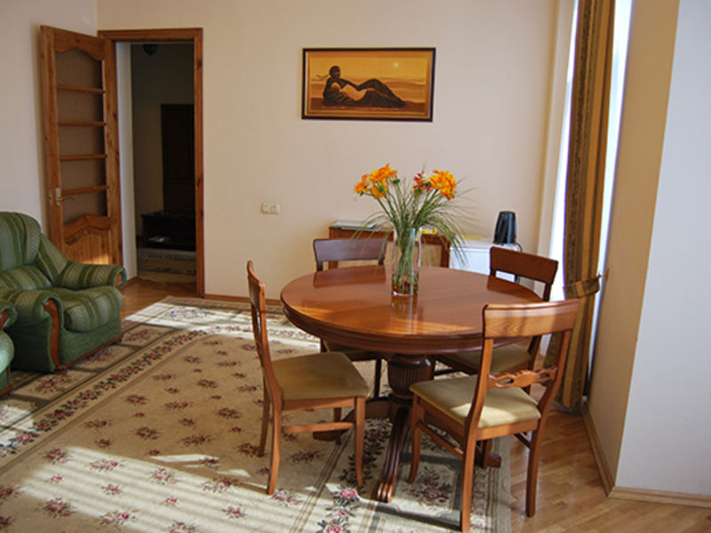 Люкс 2-местный 2-комнатный (304, 307, 308)