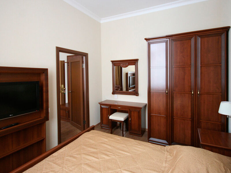 Джуниор сюит 2-местный 2-комнатный (208)