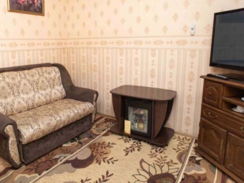 Джуниор сюит 2-местный 2-комнатный (327)